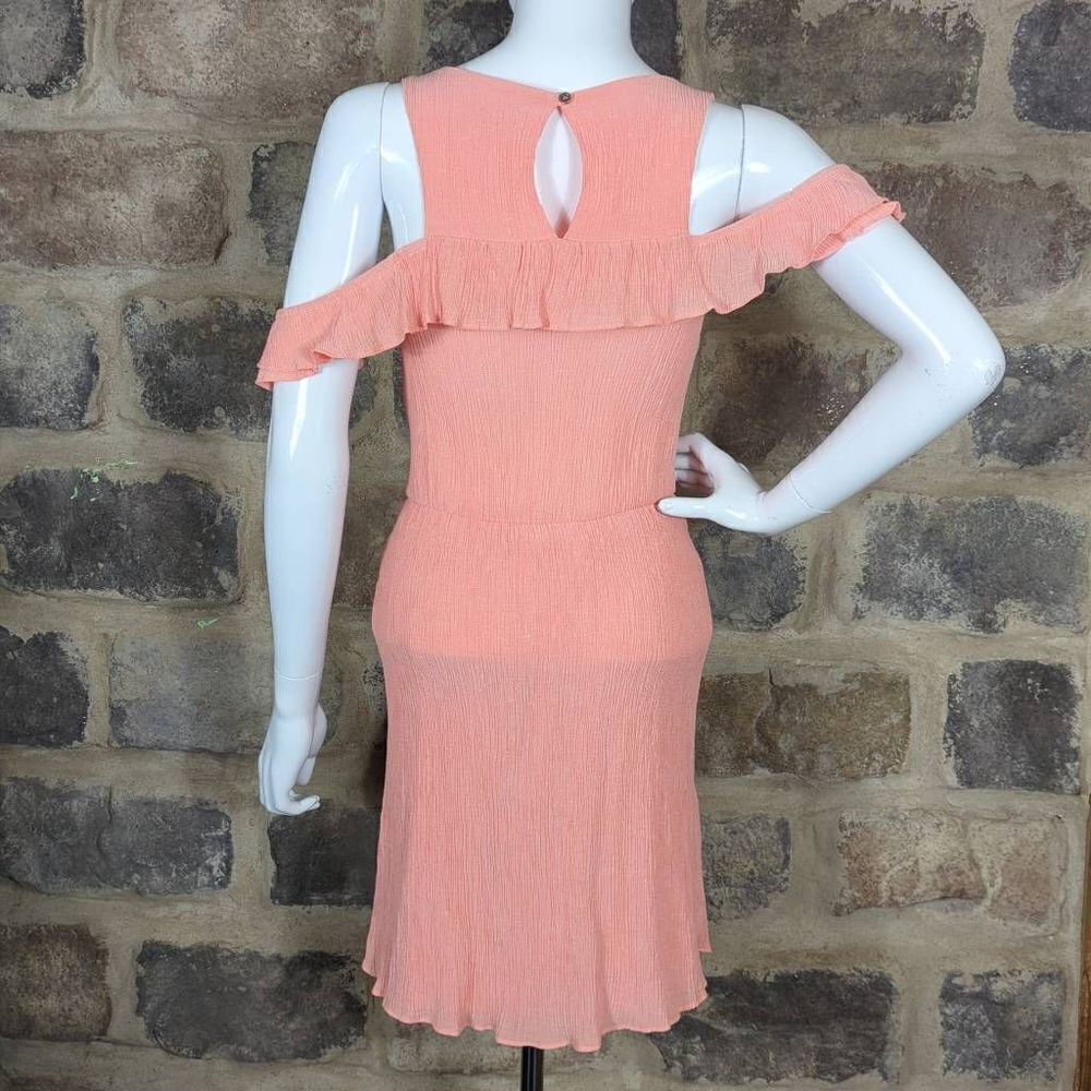 EVERLY Dress Woman's Small Light Pink Cold Shoulder Ruffled Crinkle Keyhole‎ - Picture 5 of 10